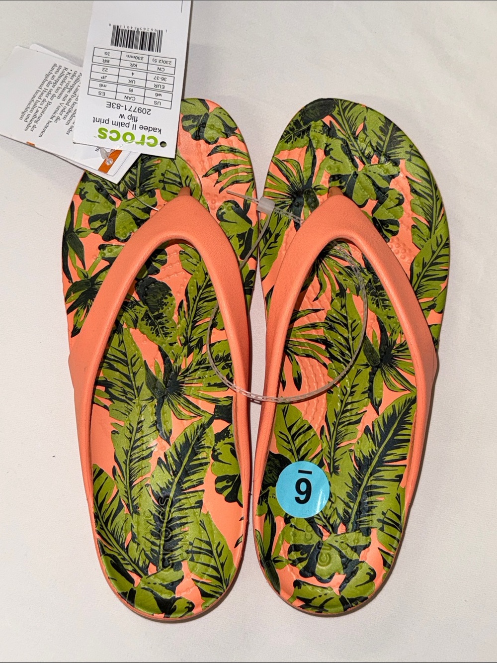 Crocs Kadee II Tropical Palm Print Flip Flops Women’s 6 NWT